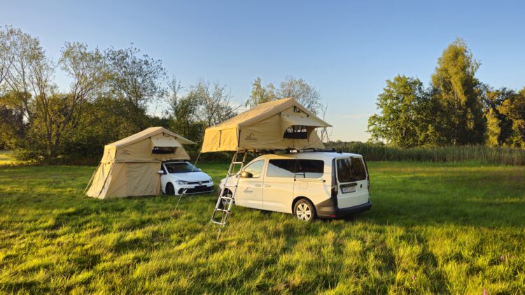 AdventureMate140 Dacchzelt auf VW Caddy und VW Polo